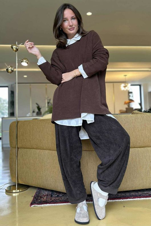 Conrad Oversized Boxy Knit Chocolate